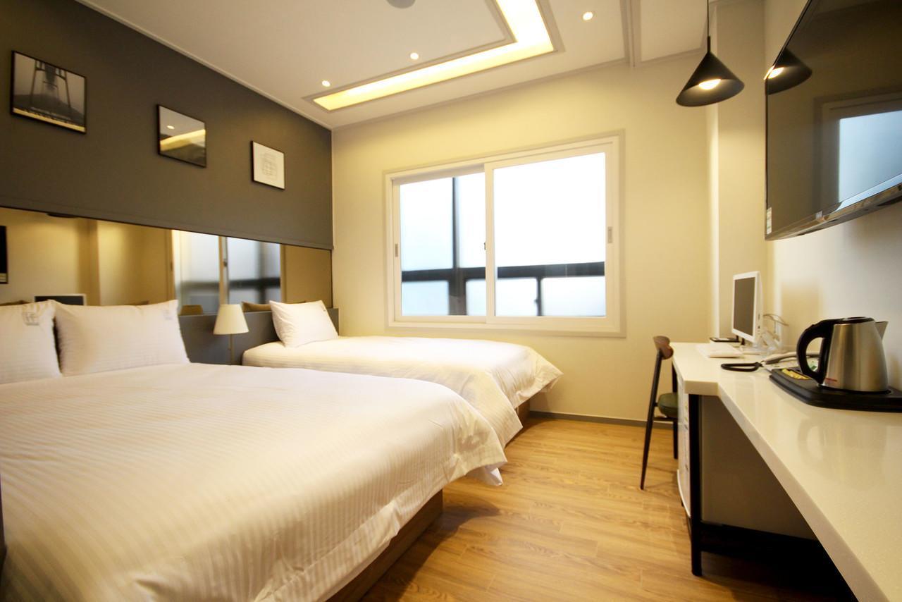 If Business Hotel Changwon Esterno foto